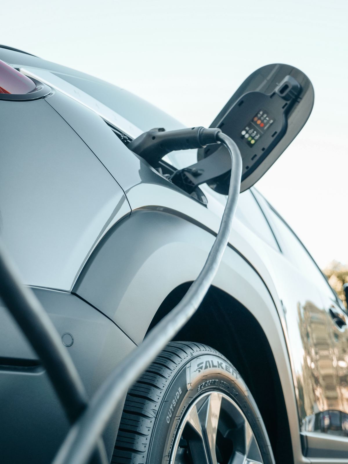 Electric car compatible with Power Sathi batteries